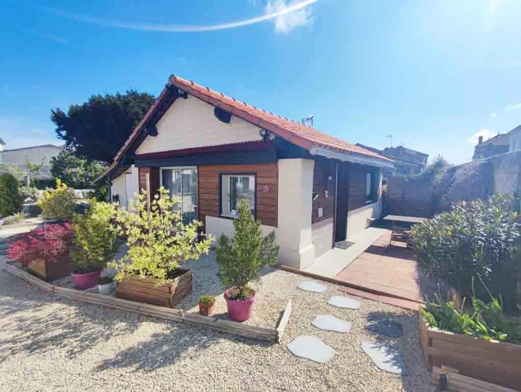 Chambres d'Hôtes Le Clos des Passiflores Pons Exterior foto